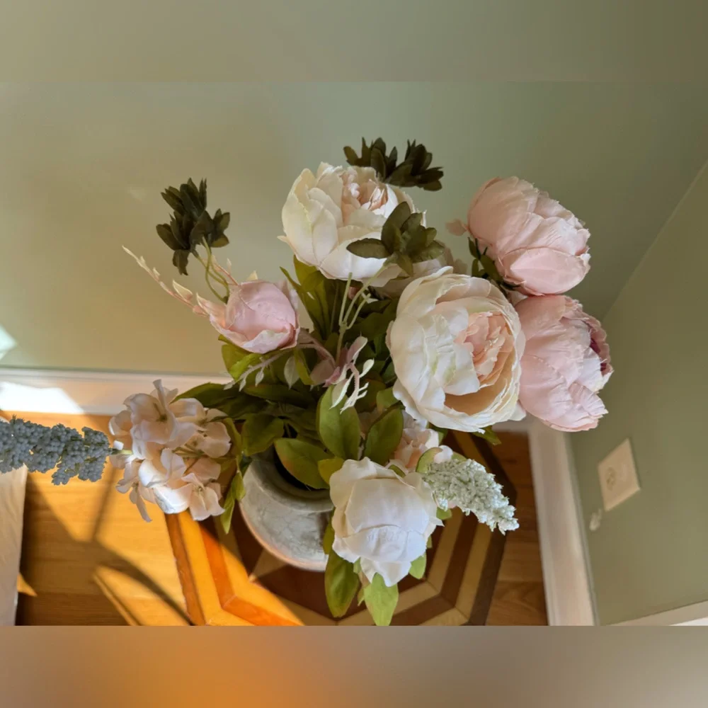 COPY - COPY - NWT Elegant Vintage Inspired Artificial Peony Bouquet